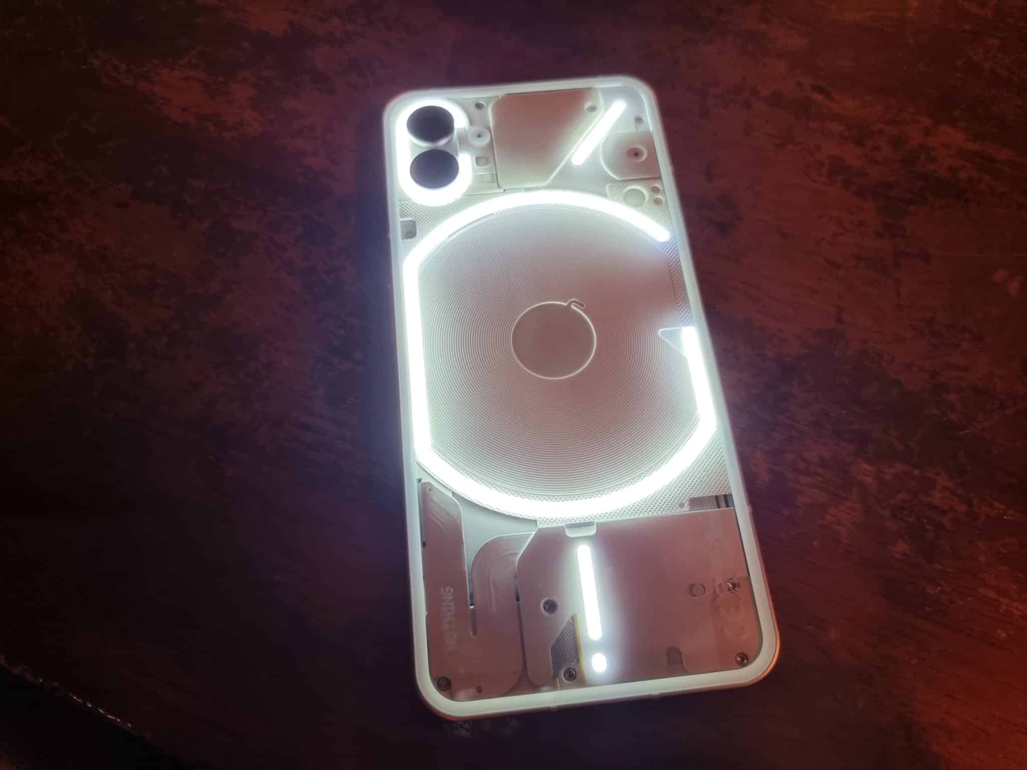 Nothing Phone 1 in der weissen Version