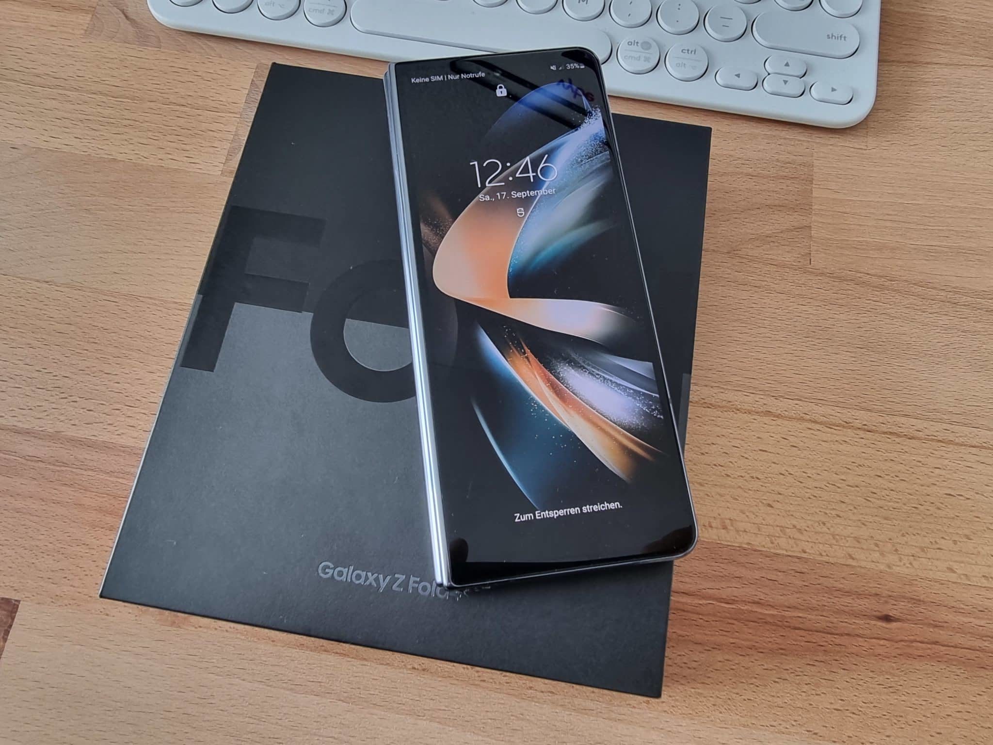 Samsung Galaxy Z Fold4 mit Verpackung