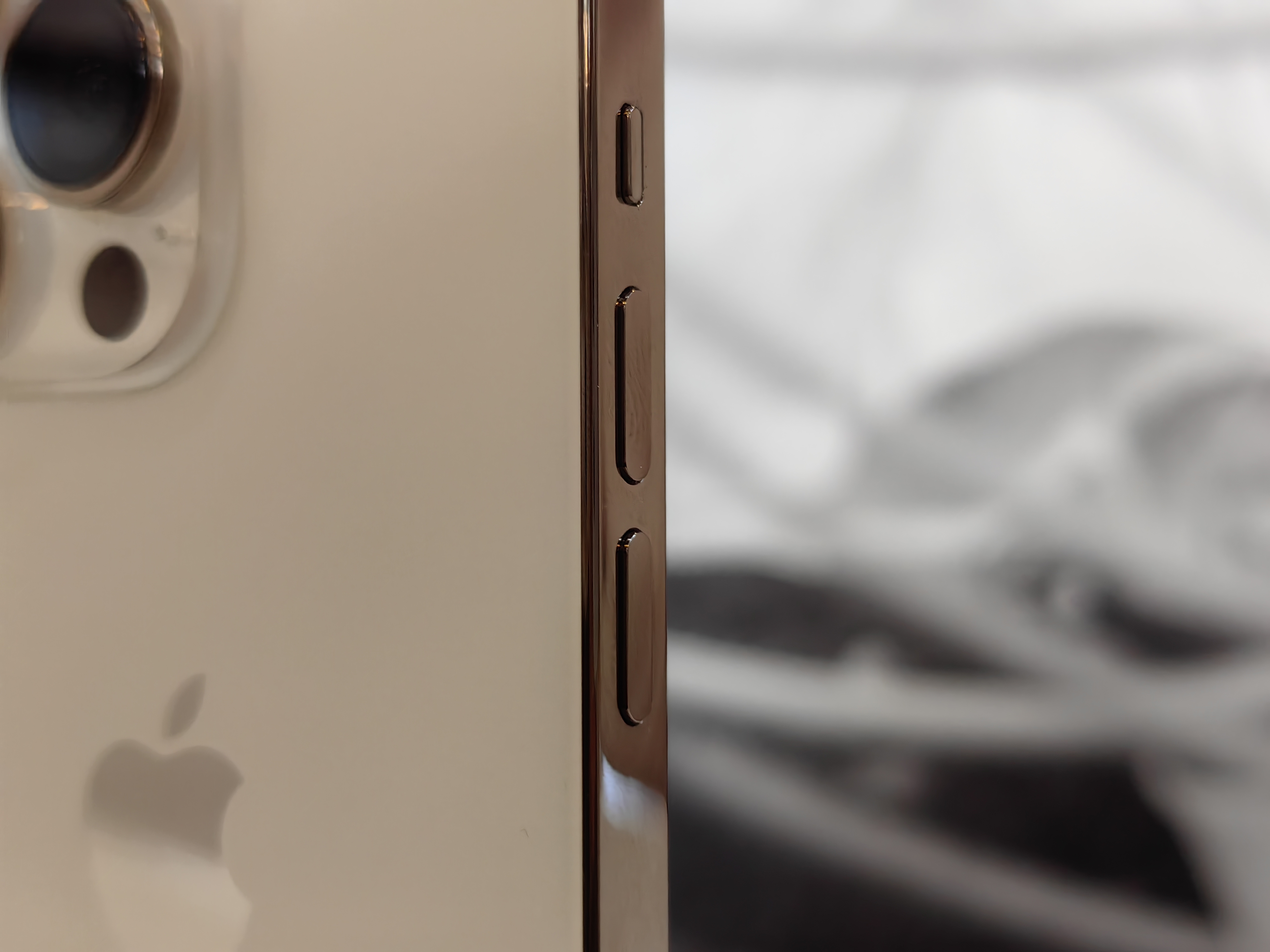 Apple iPhone 14 Pro Test Design und Verarbeitung