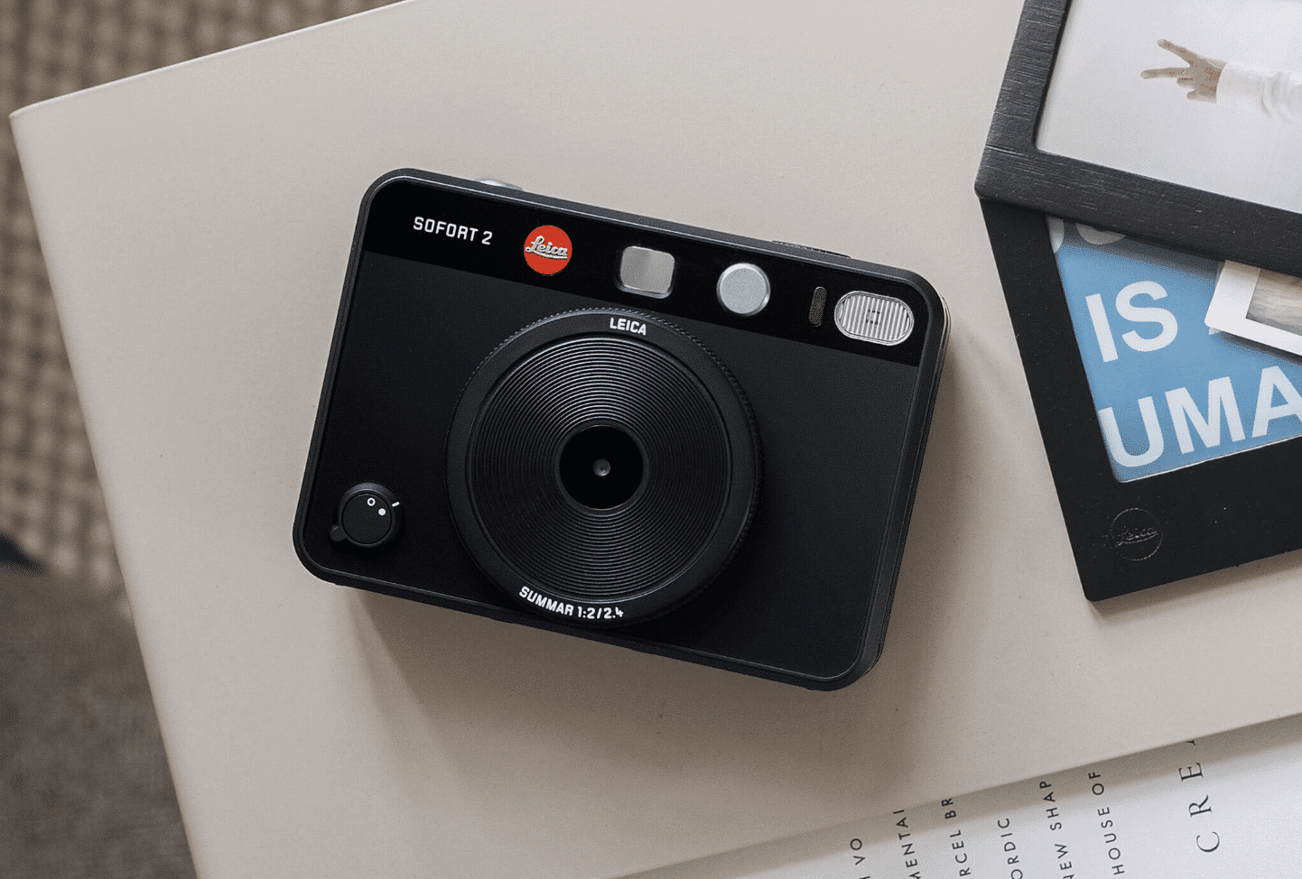 Leica Sofort 2 in Schwarz.