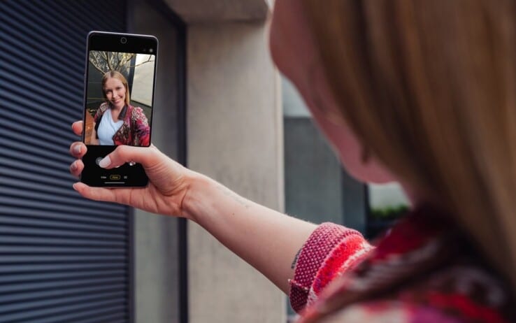 Die Selfie-Kamera vom Motorola Edge 30 Pro