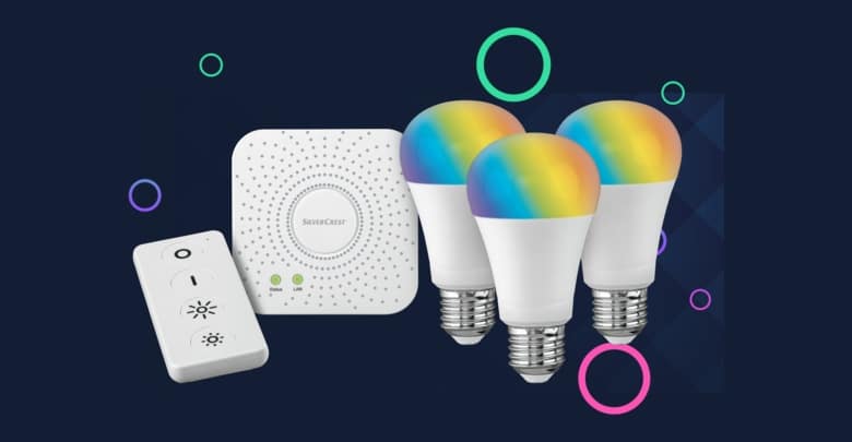 Verschiedene Lidl Smart Home-Produkte, darunter Lampen und Bewegungssensor